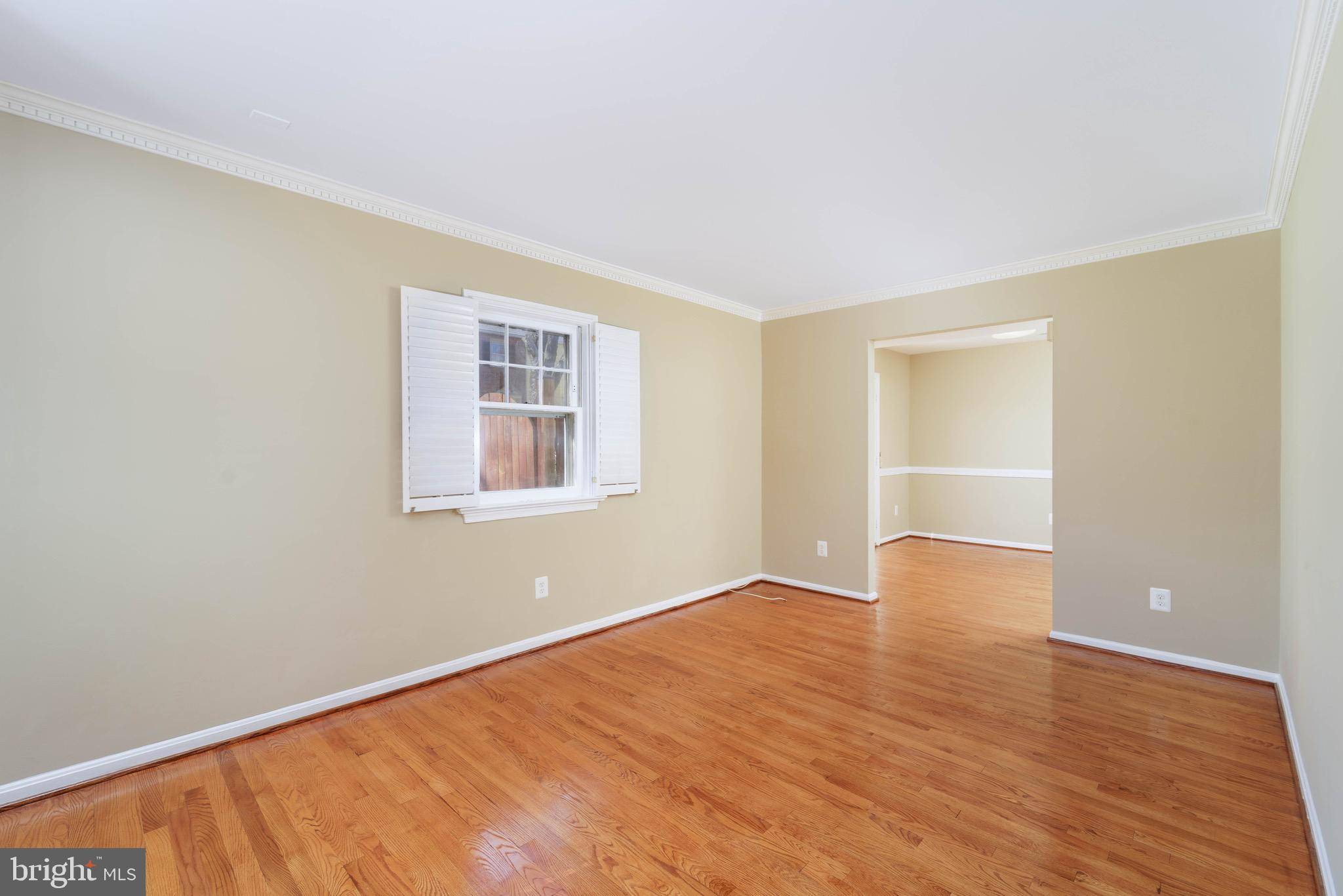Chevy Chase, MD 20815,6746 HILLANDALE RD #3