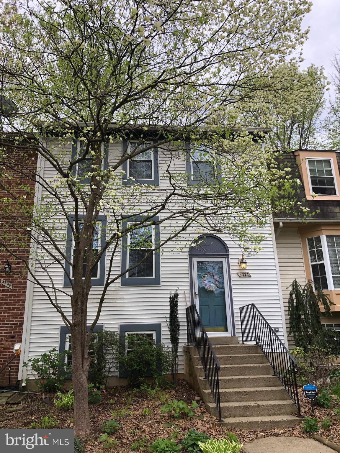 Burke, VA 22015,5774 WALNUT WOOD LN