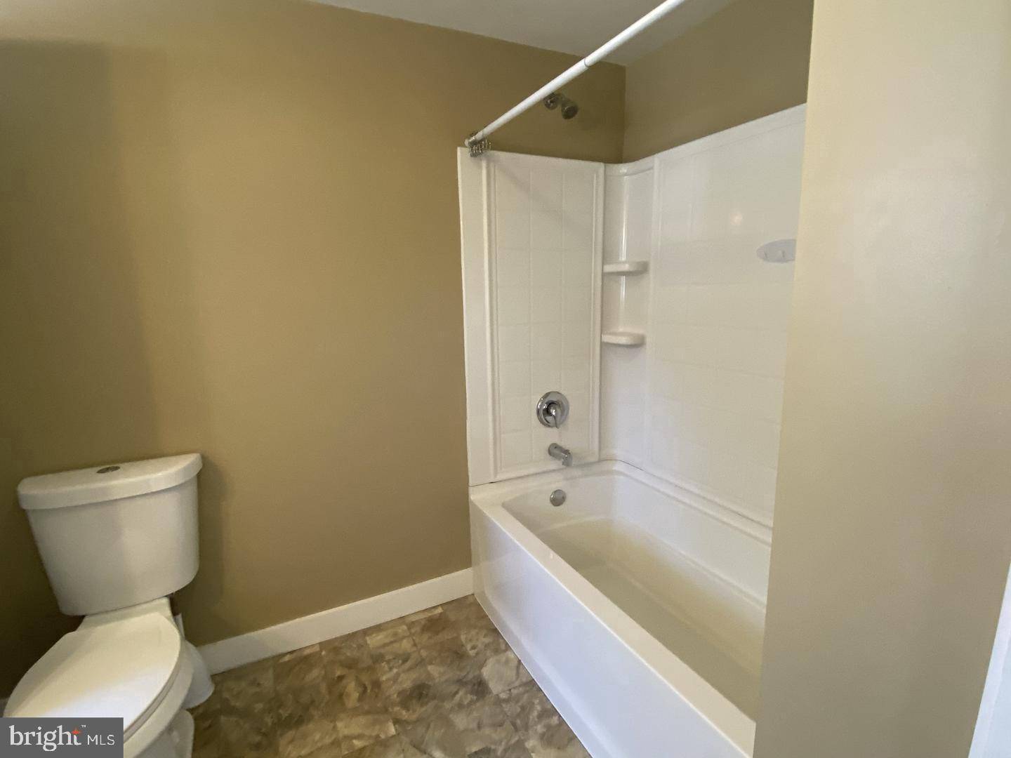 Chester Springs, PA 19425,185 E TOWNSHIP LINE #1ST FLR UNIT