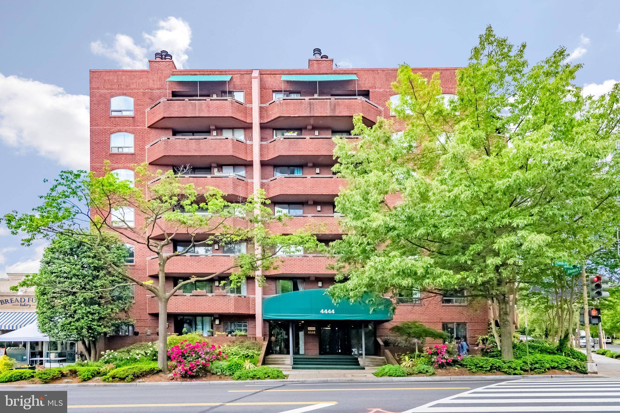 Washington, DC 20008,4444 CONNECTICUT AVE NW #207