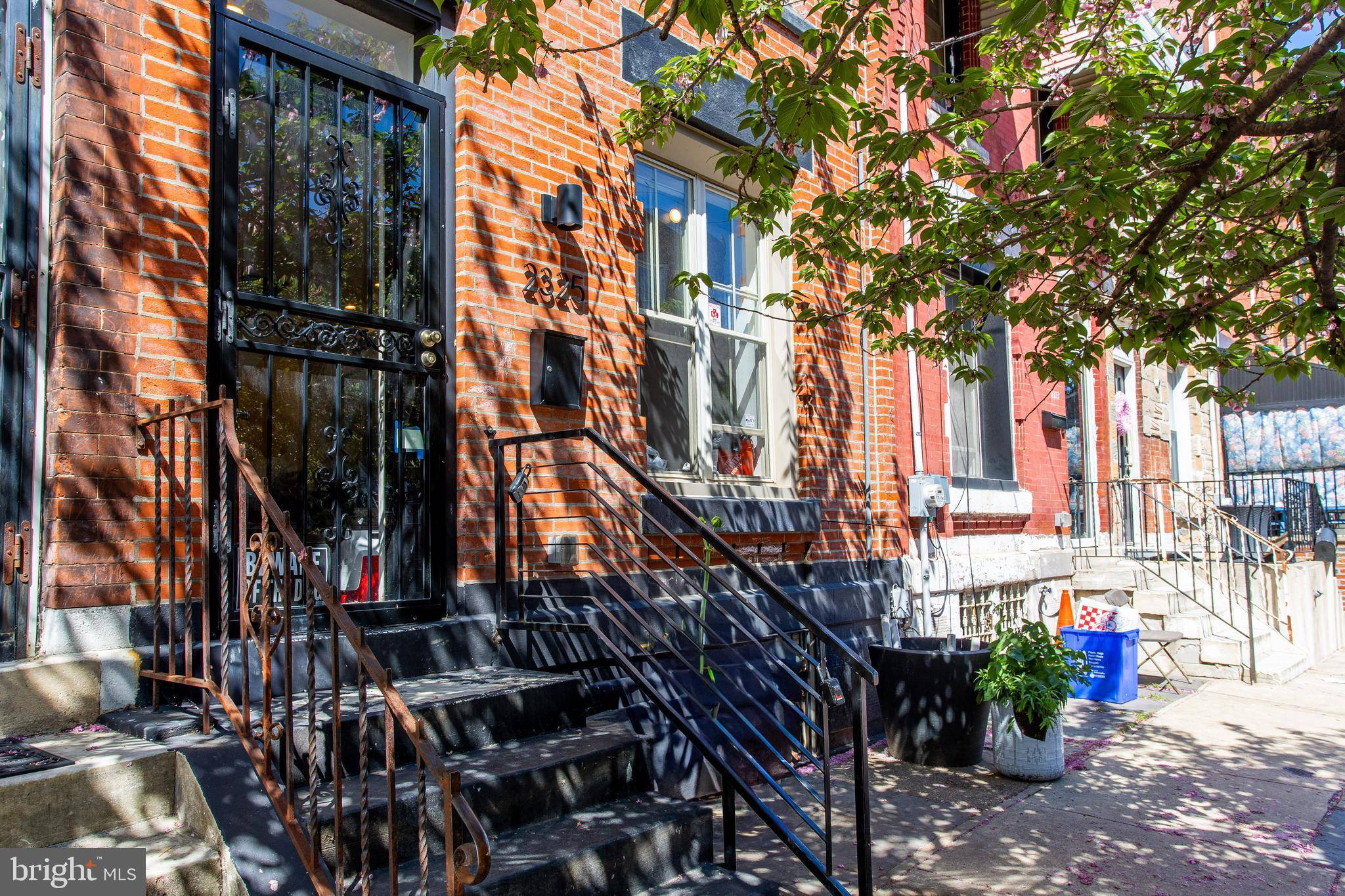 Philadelphia, PA 19121,2325 W THOMPSON ST