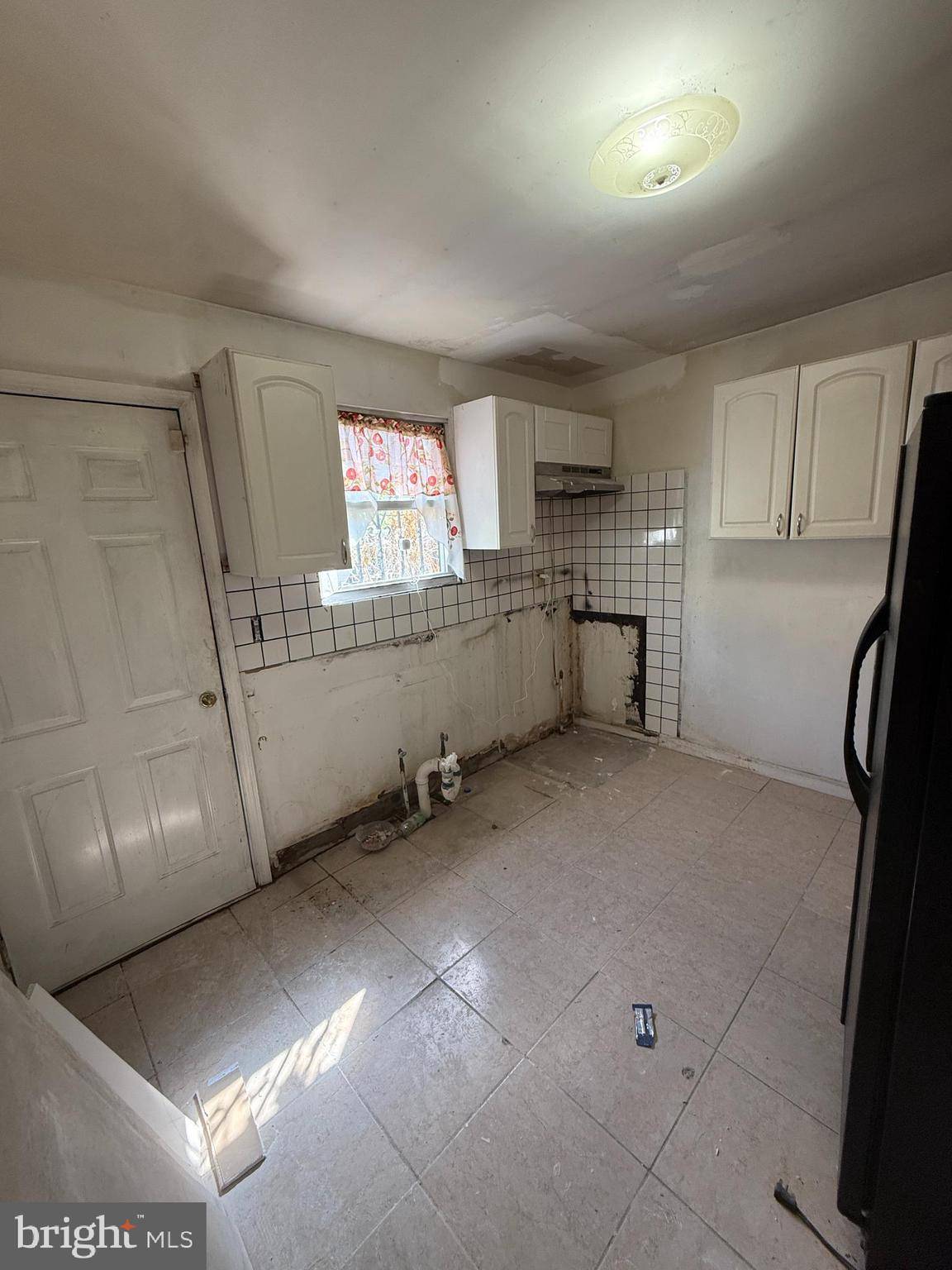 Philadelphia, PA 19125,1833 E HAROLD ST