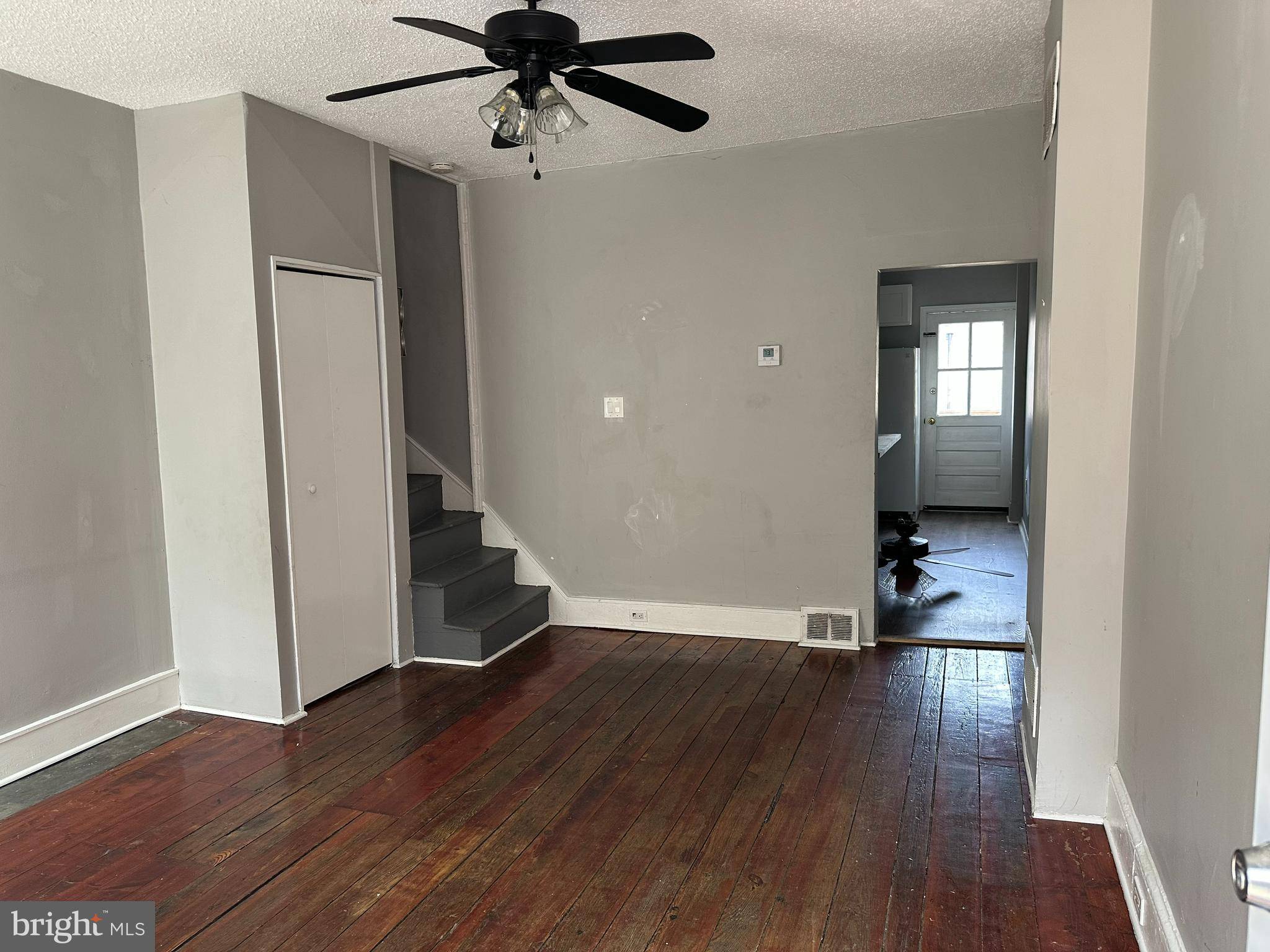 Philadelphia, PA 19127,220 DUPONT ST