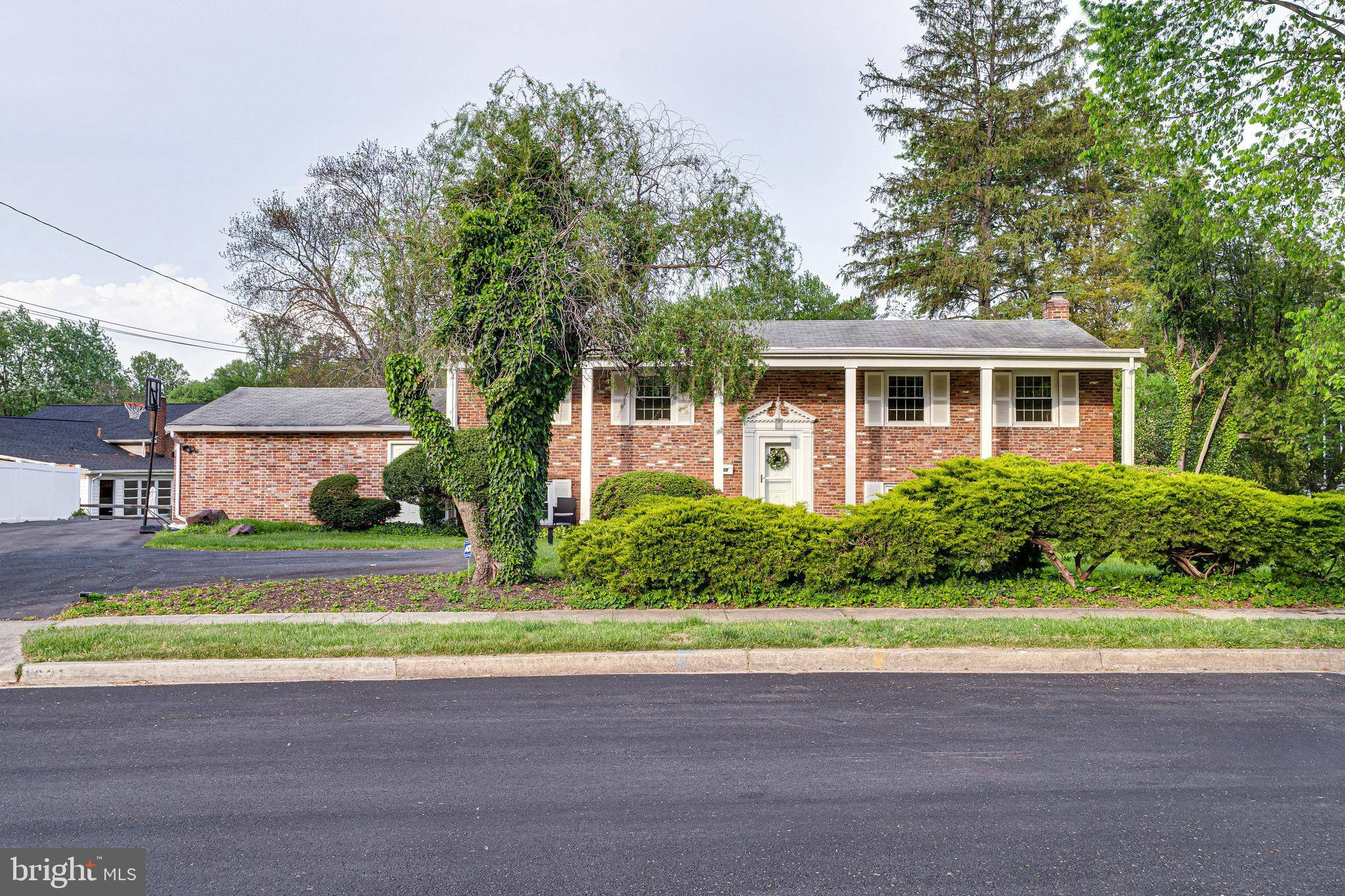 Mclean, VA 22101,1631 CECILE ST