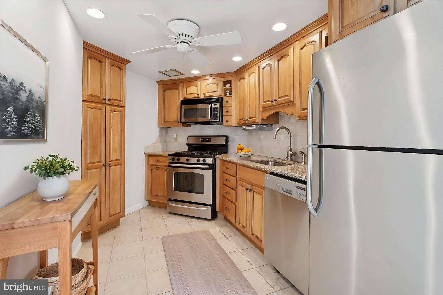 Jenkintown, PA 19046,309 FLORENCE AVE #610N
