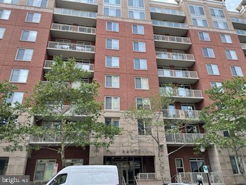 Arlington, VA 22203,820 N POLLARD ST #912