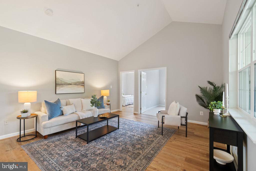 Owings Mills, MD 21117,5001 HOLLINGTON DR #305