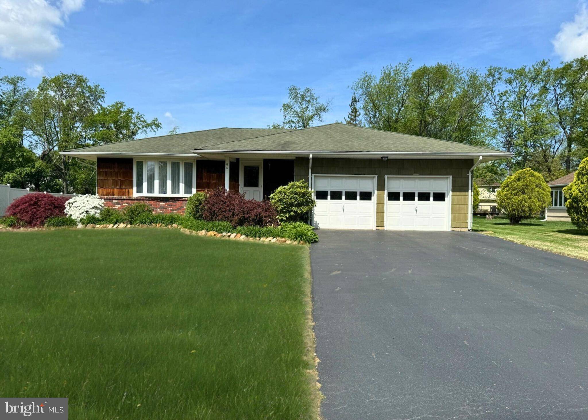 Hamilton, NJ 08690,90 LIMEWOOD DR