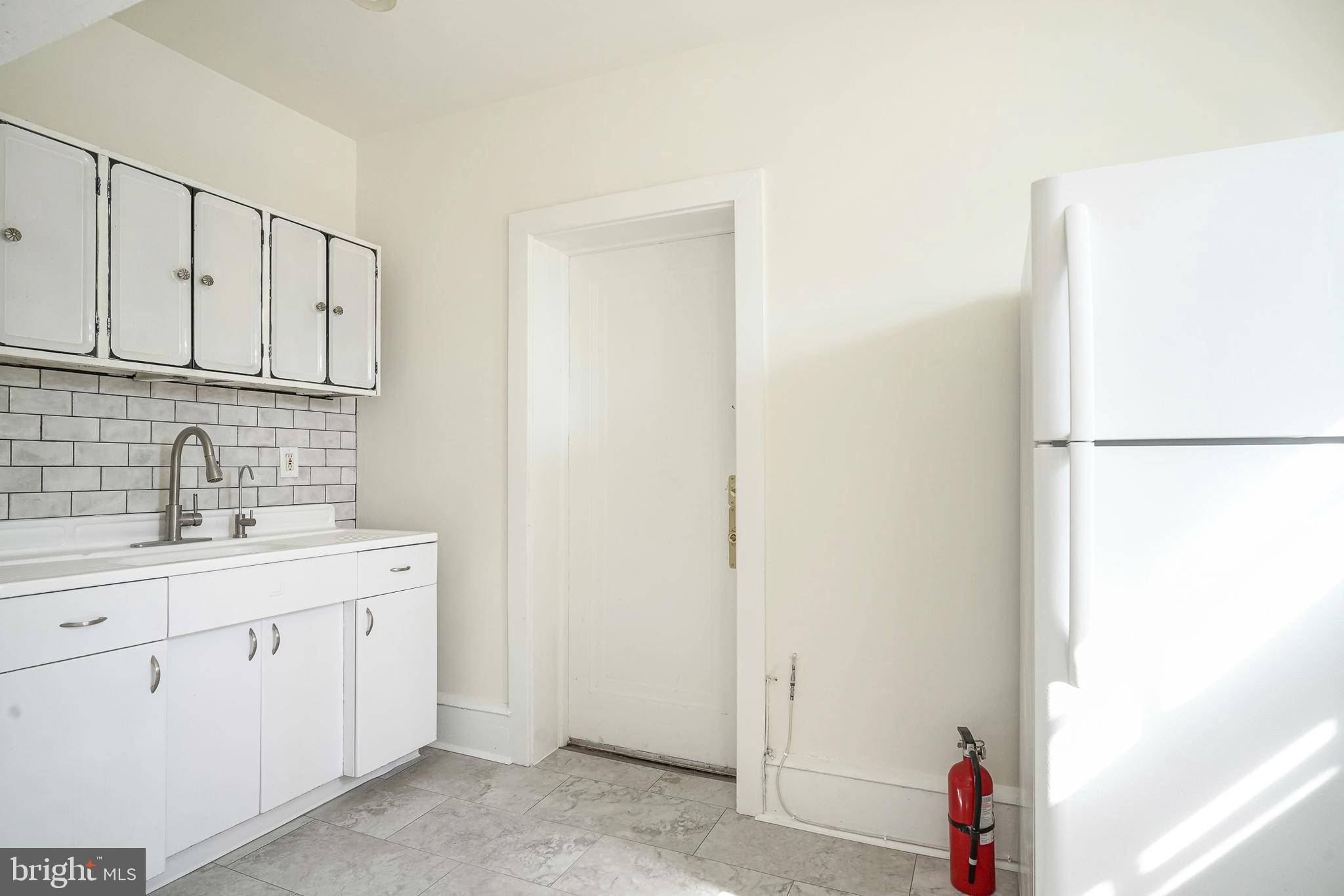 Merchantville, NJ 08109,210 E MAPLE AVE #B8