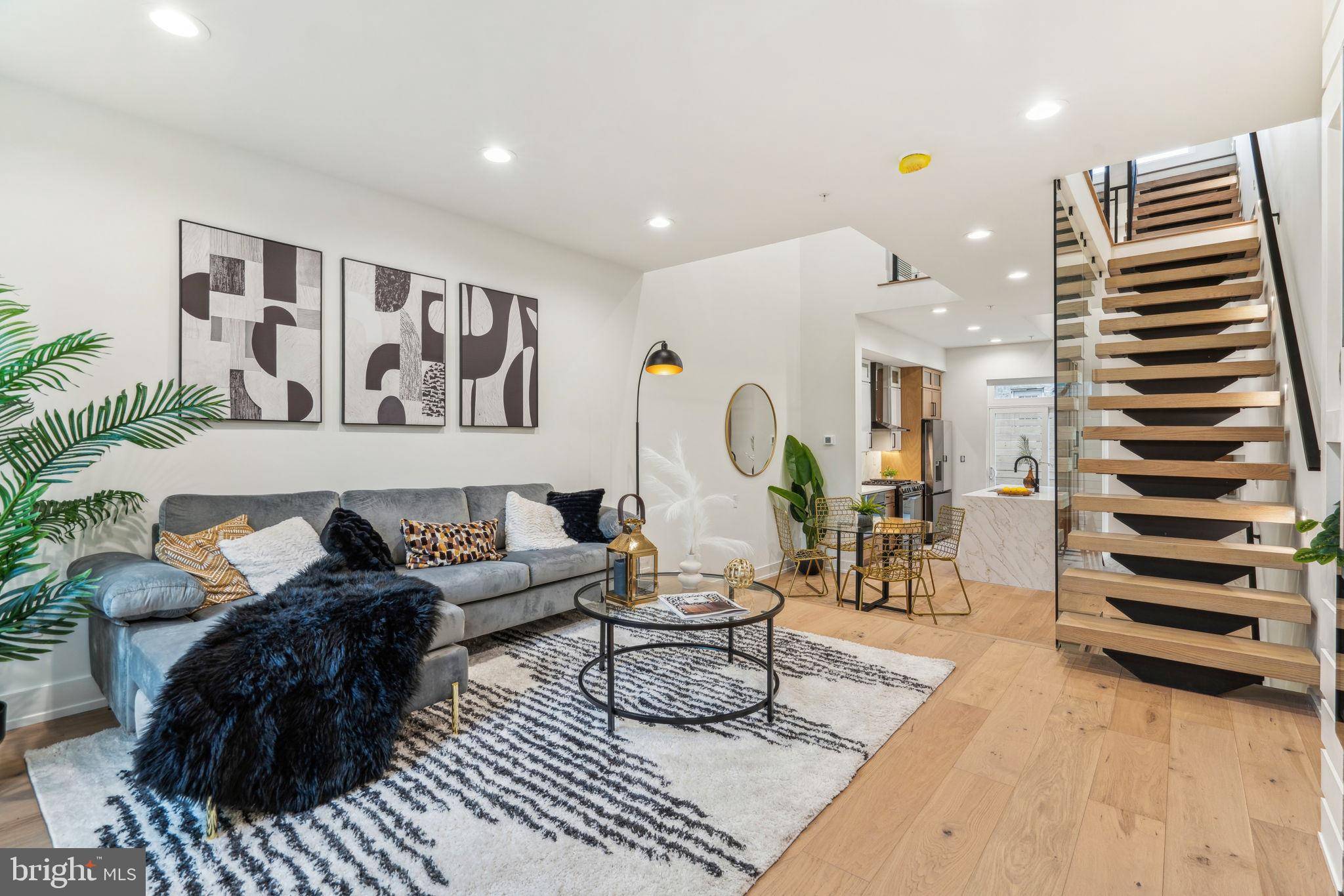 Philadelphia, PA 19123,1104 N BODINE ST