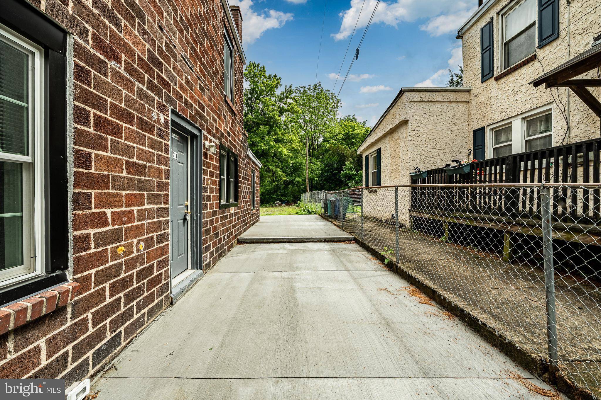 Coatesville, PA 19320,71 WOOD ST