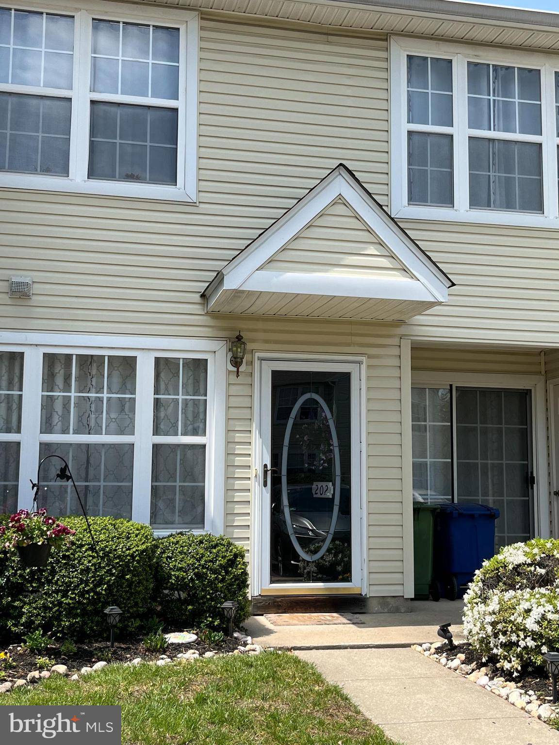 Palmyra, NJ 08065,202 QUAY CT