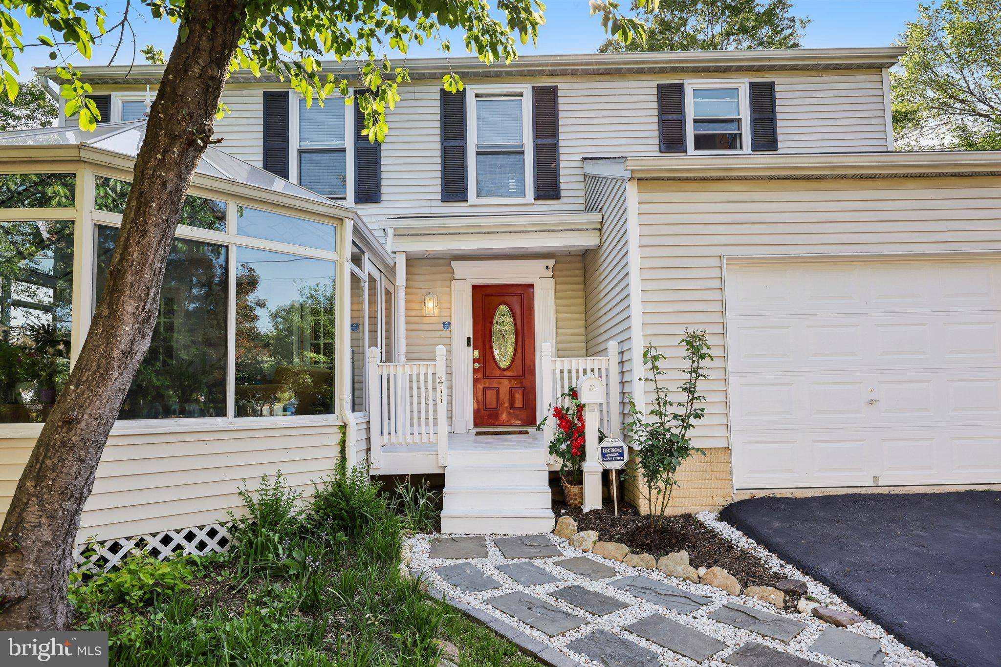 Arlington, VA 22204,211 S BARTON ST