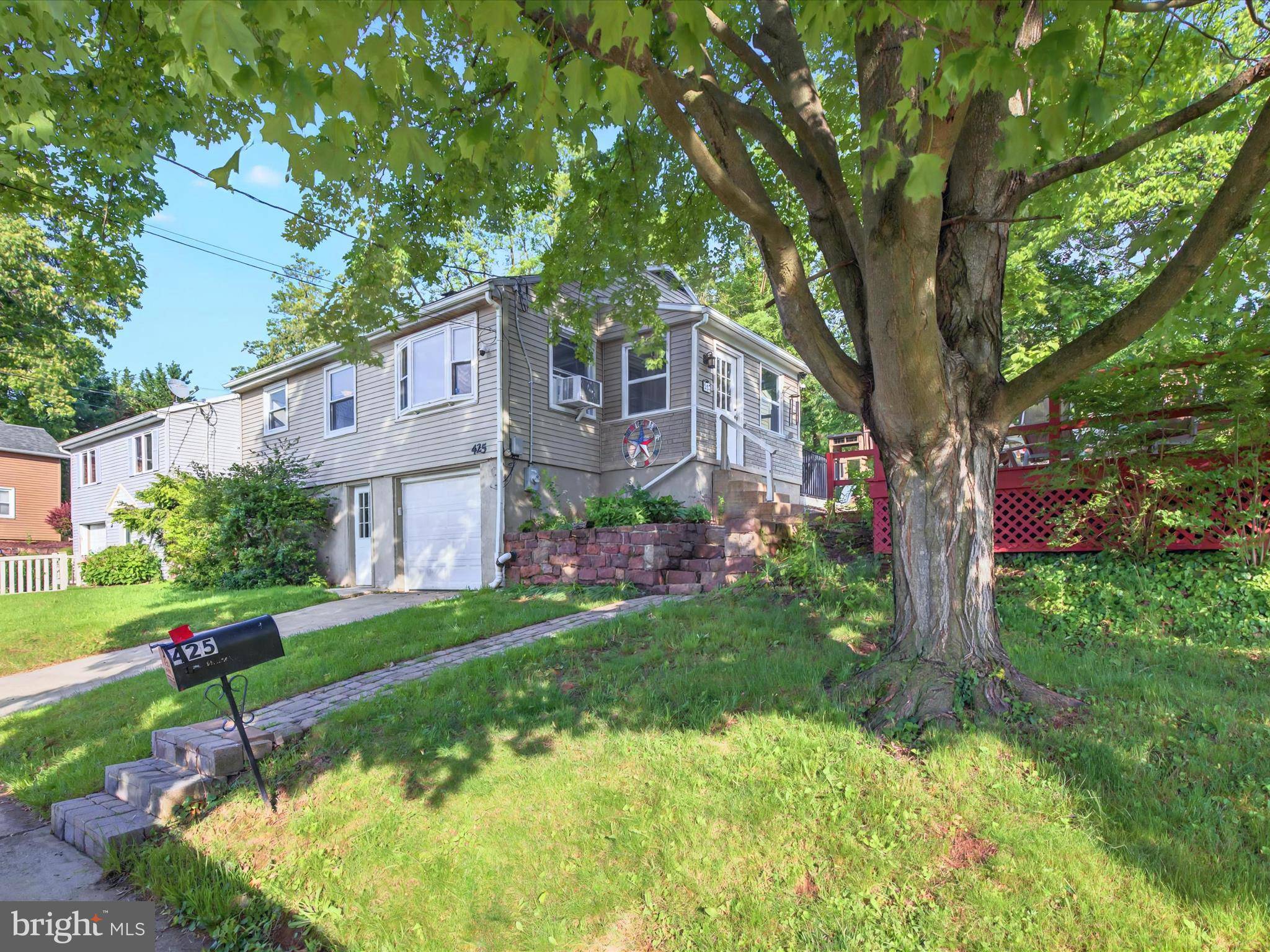 Ephrata, PA 17522,425 HOWARD AVE