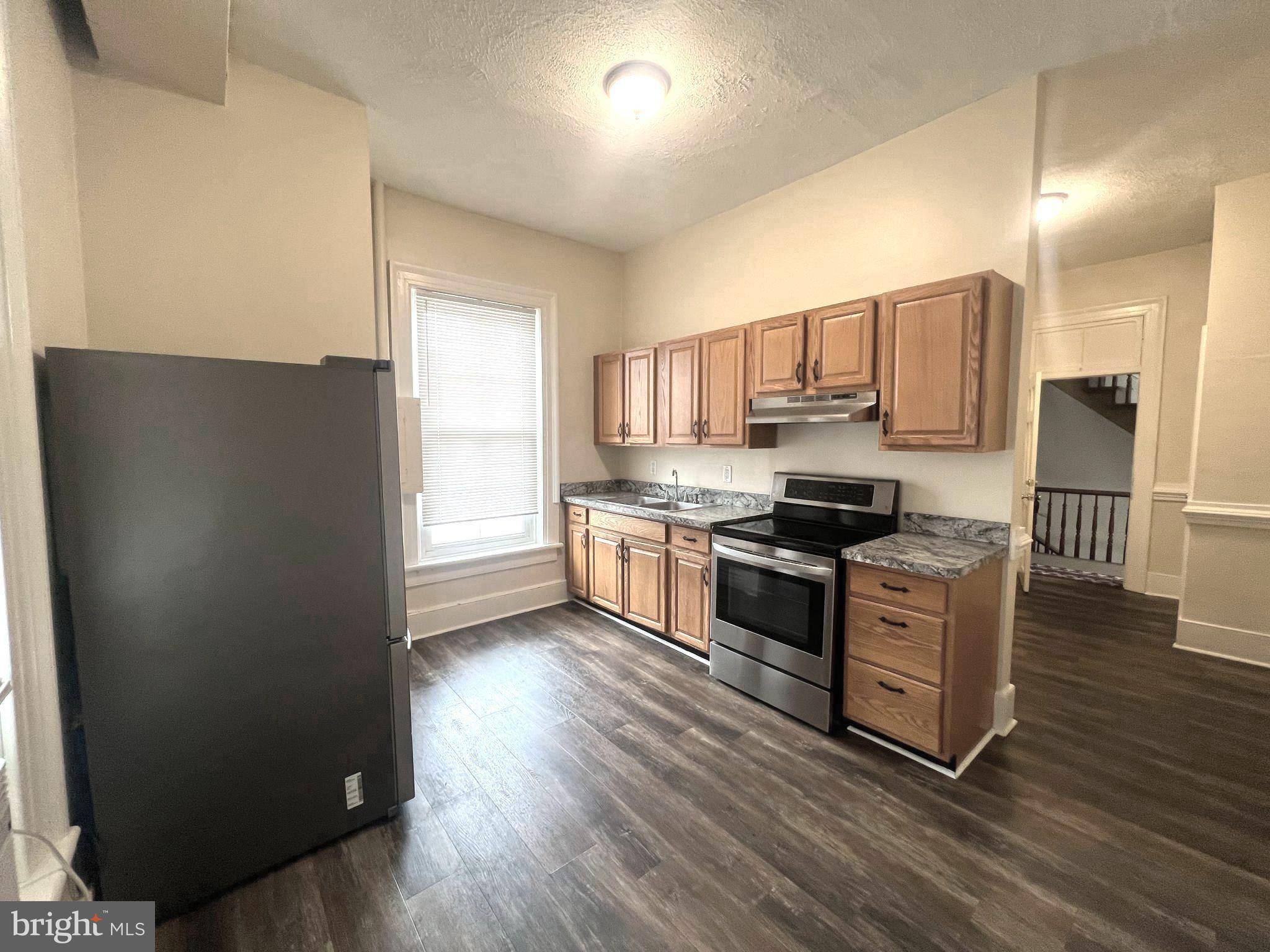 Woodstock, VA 22664,121-123 N MAIN ST