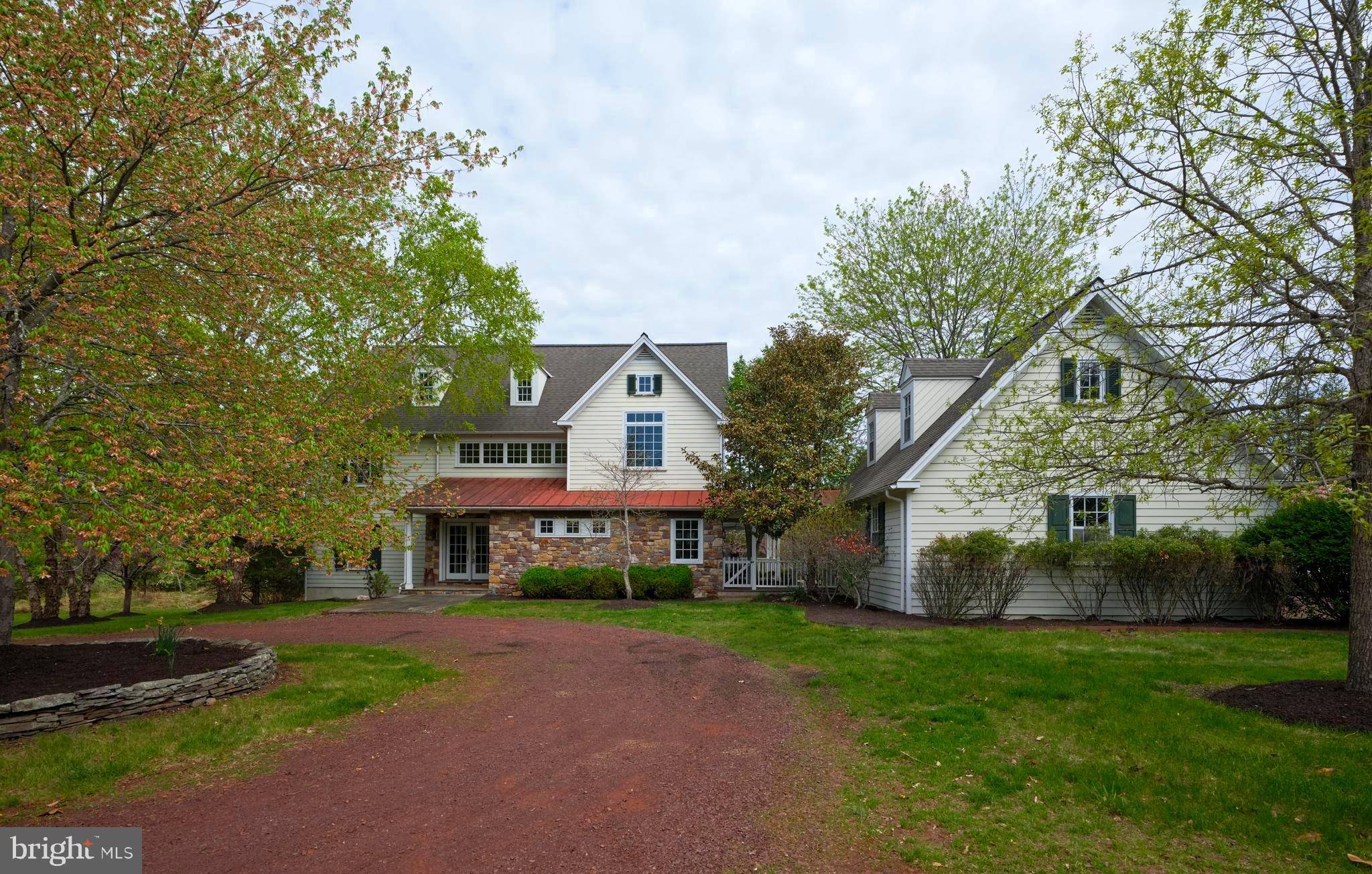 Pipersville, PA 18947,393 HOLLOW HORN RD