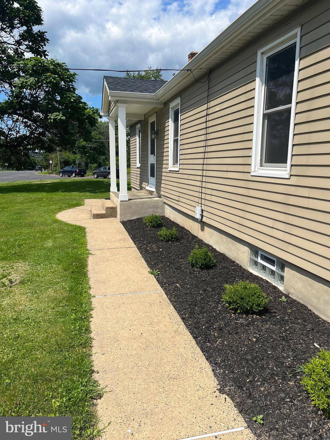 Doylestown, PA 18902,1019 N EASTON RD #A