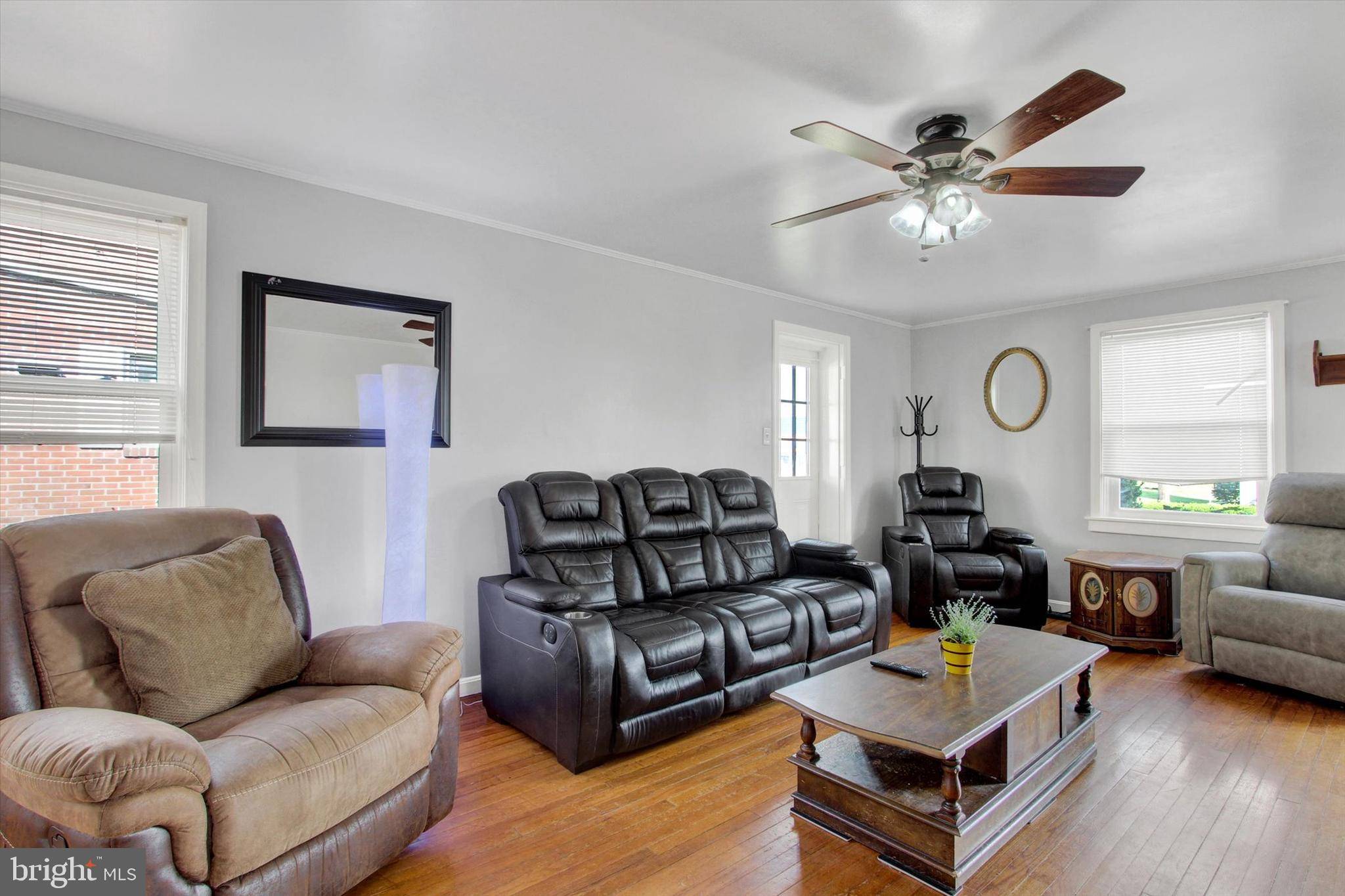 Littlestown, PA 17340,863 HANOVER PIKE