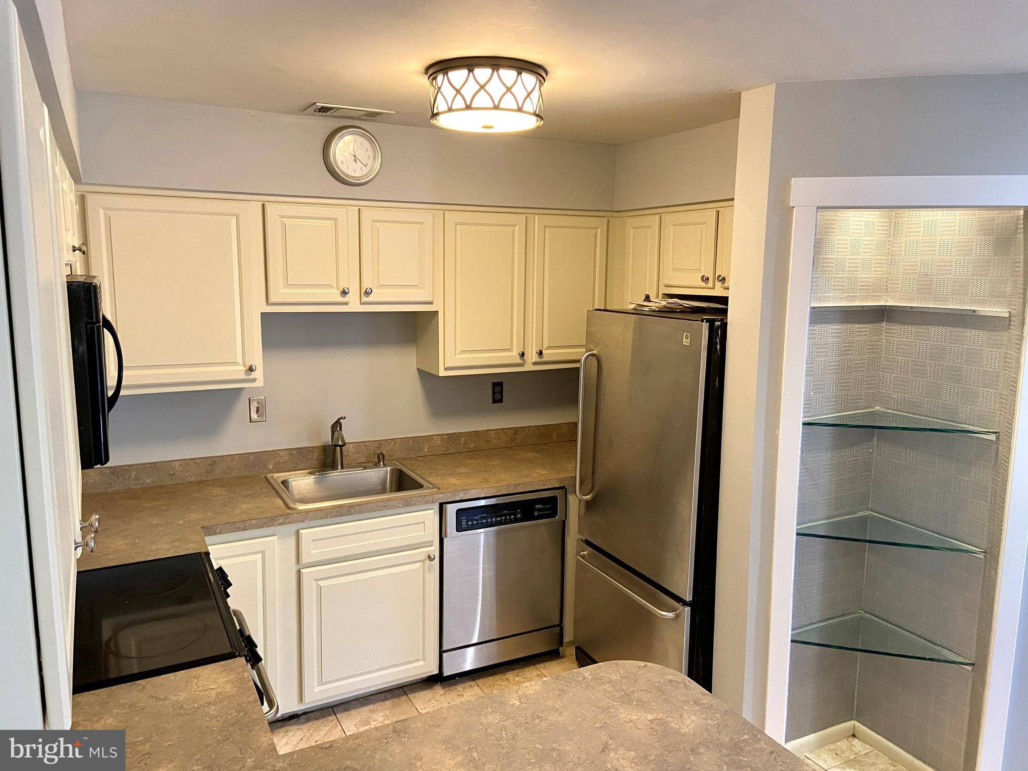 Burtonsville, MD 20866,3803 SKI LODGE DR #303