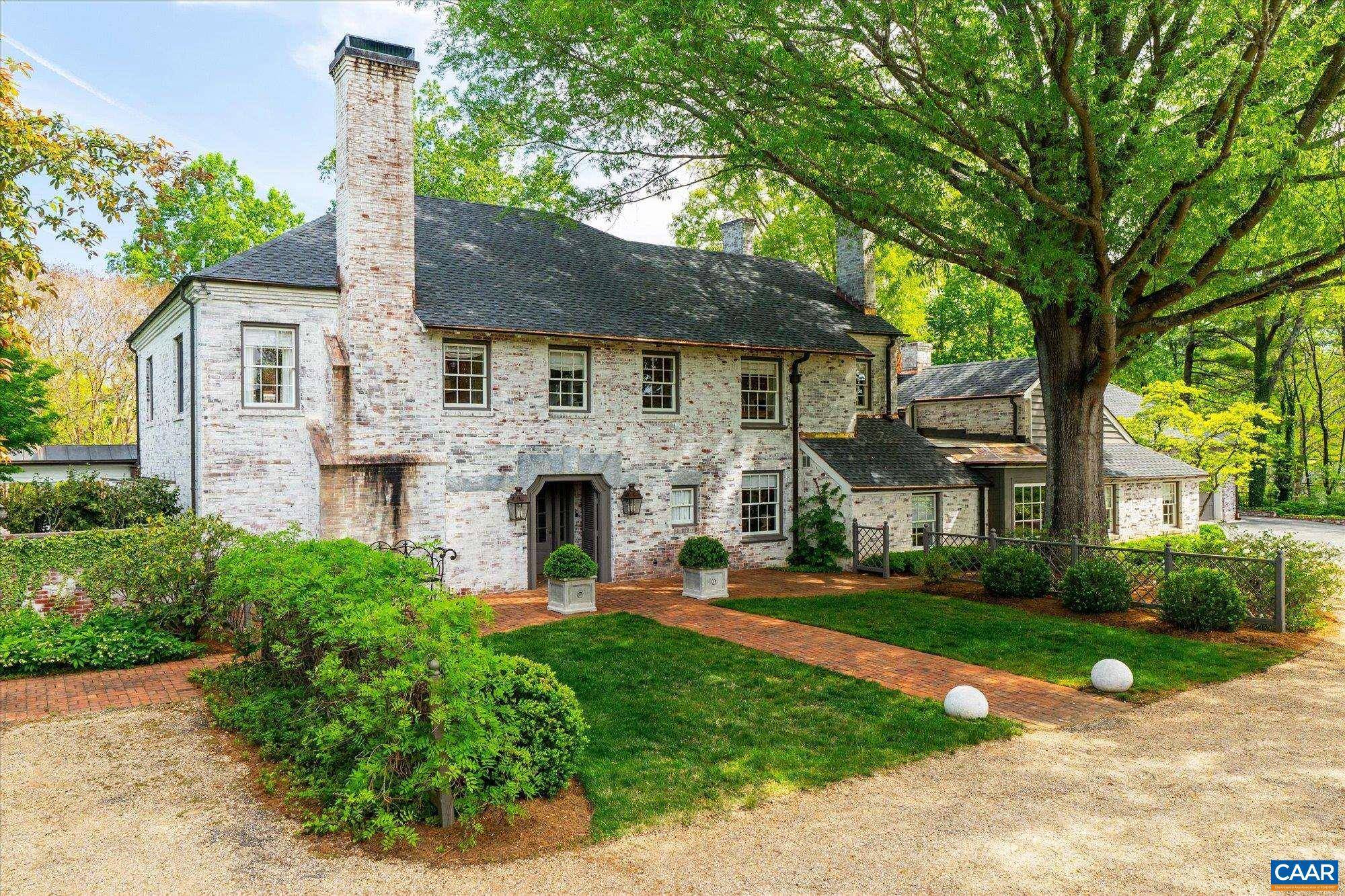 Charlottesville, VA 22901,325 FARMINGTON DR
