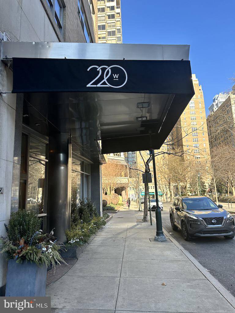 Philadelphia, PA 19103,220 W RITTENHOUSE SQ #21A&C
