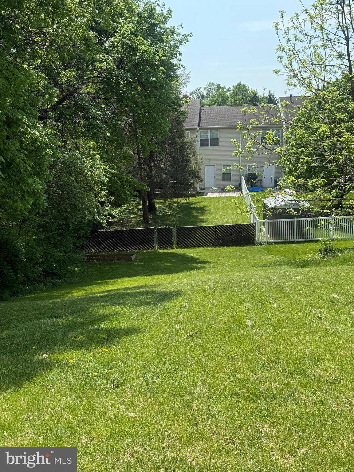 Carlisle, PA 17013,242 H ST
