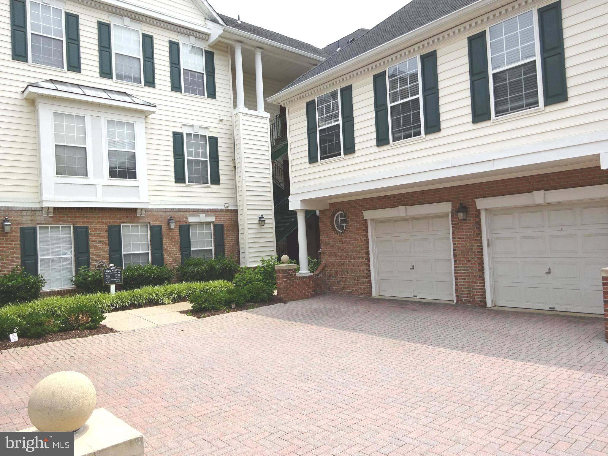 Chantilly, VA 20152,25340 LAKE MIST SQ #204