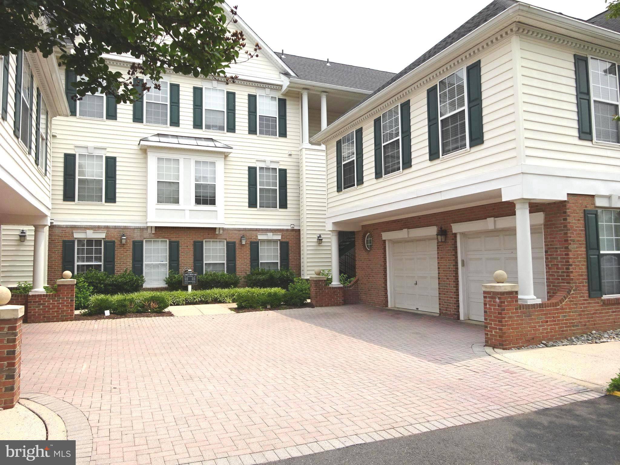 Chantilly, VA 20152,25340 LAKE MIST SQ #204