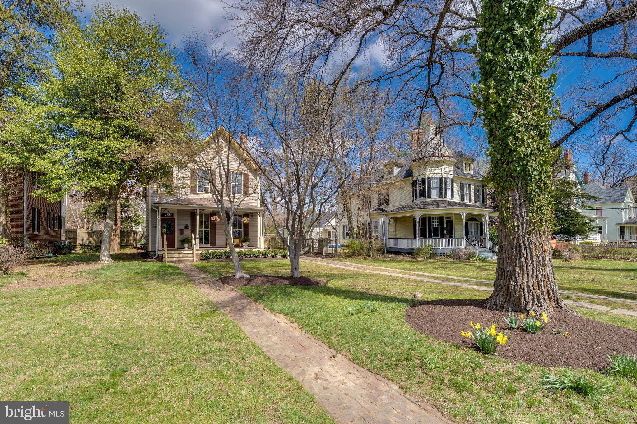 Rockville, MD 20850,203 W MONTGOMERY AVE