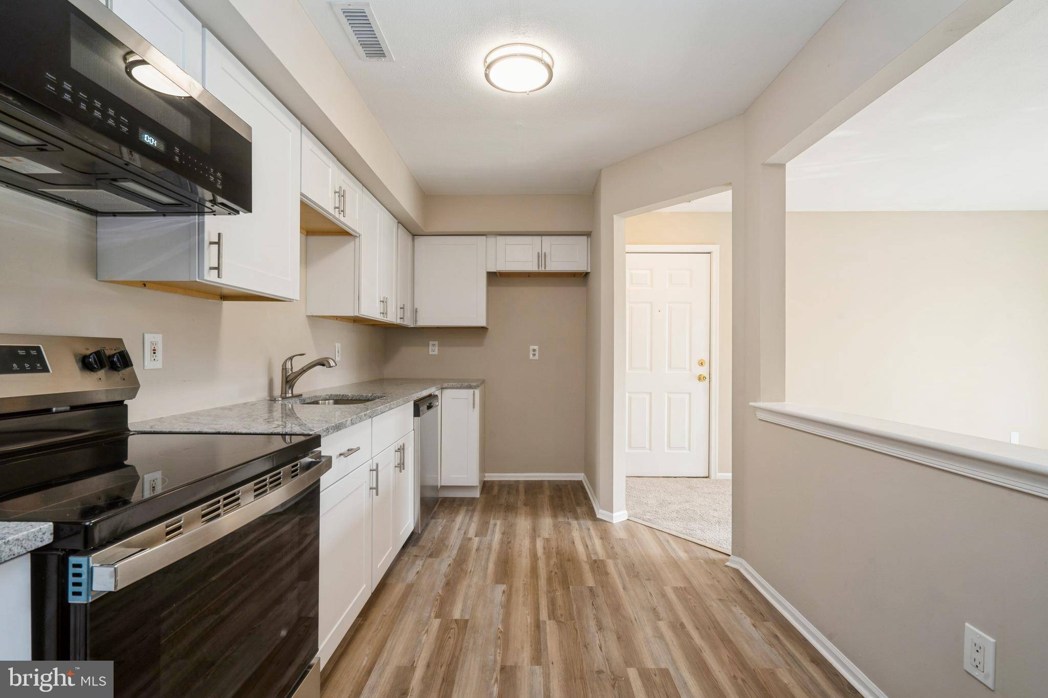 Robbinsville, NJ 08691,325 WALDEN CIR