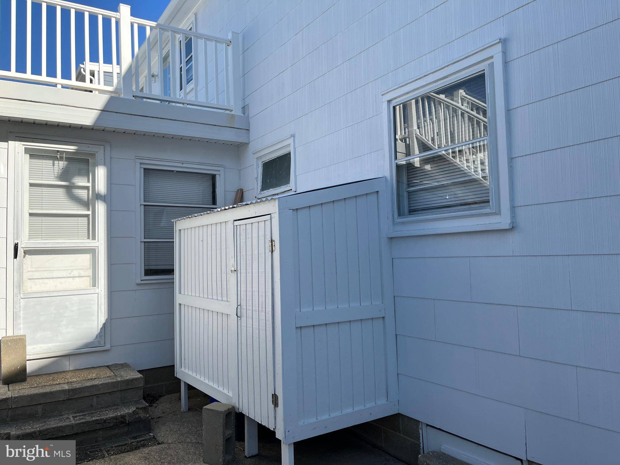Ship Bottom, NJ 08008,242 W 14TH ST