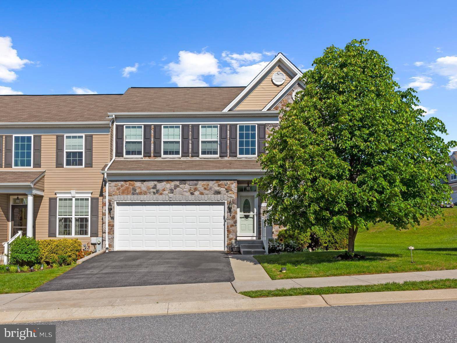 Westminster, MD 21157,182 GREENVALE MEWS DR #13