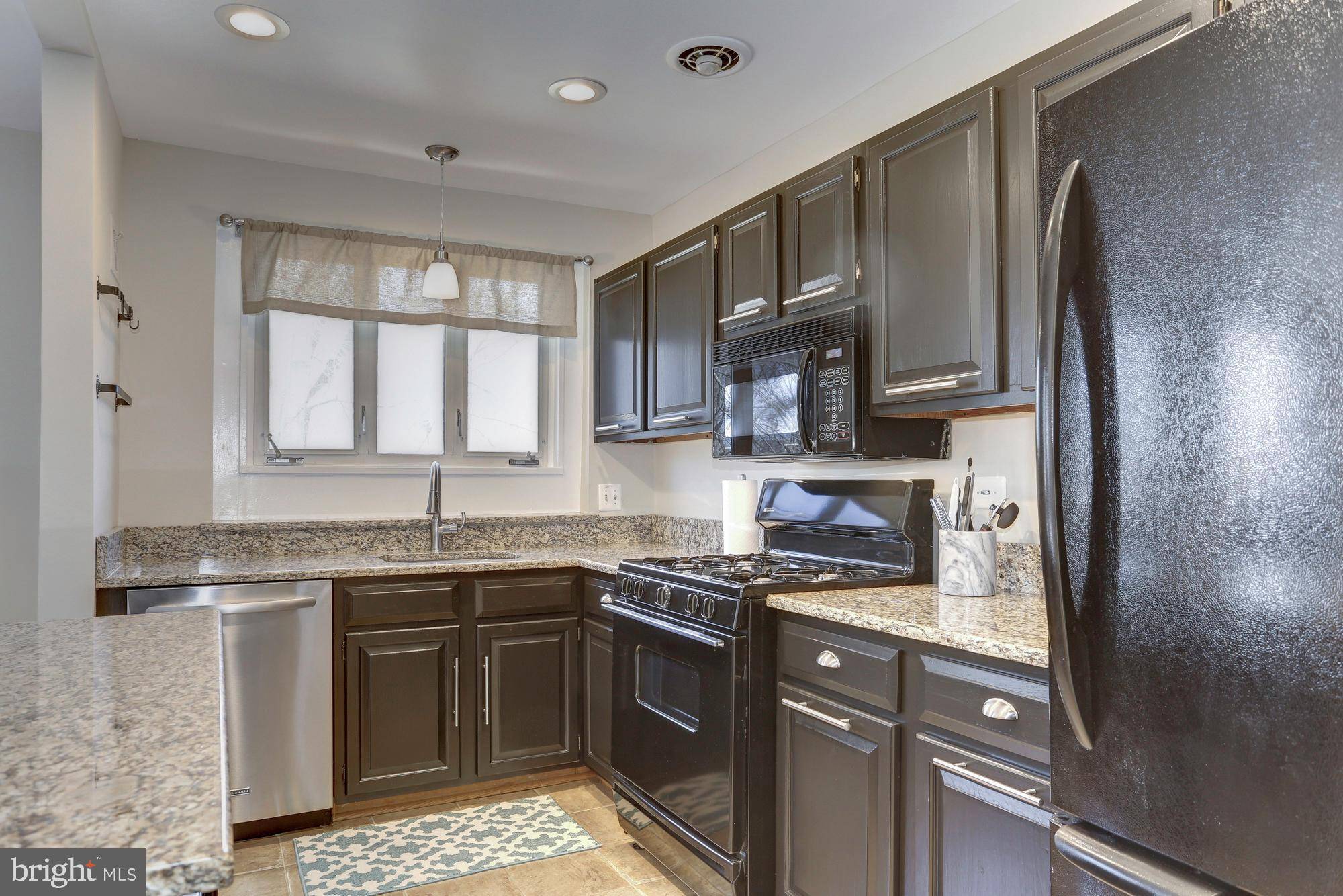 Bethesda, MD 20814,10501 MONTROSE AVE #M-204