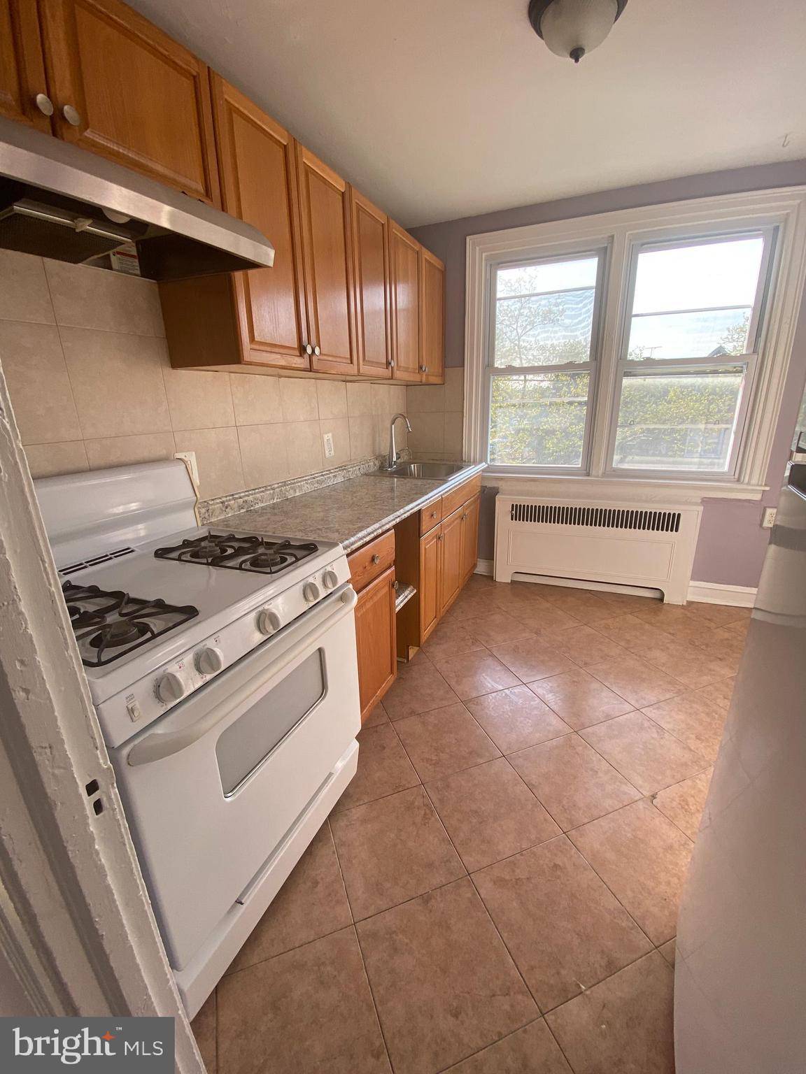 Philadelphia, PA 19138,7400 RUGBY ST #2