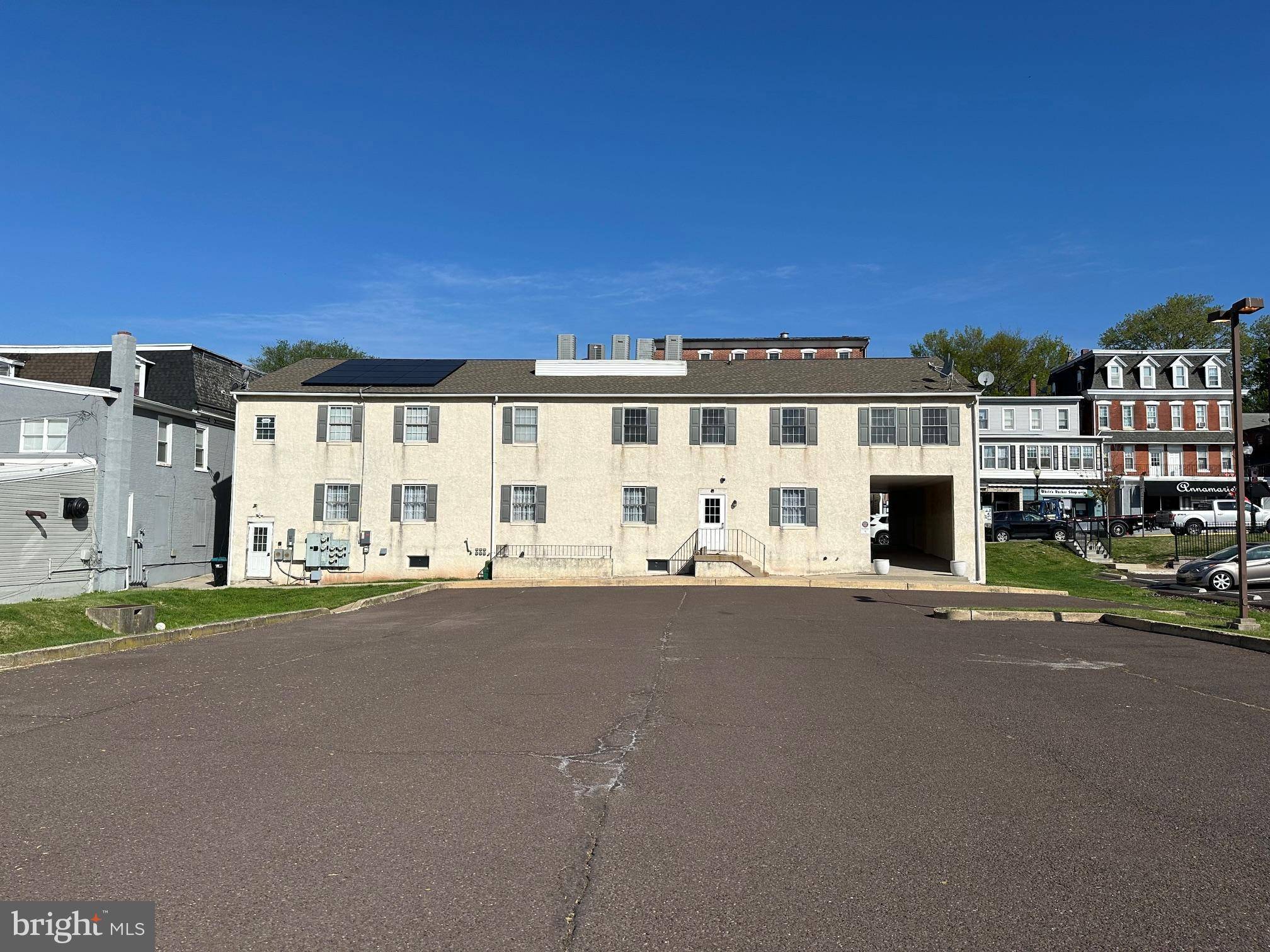 Royersford, PA 19468,358 MAIN ST #1