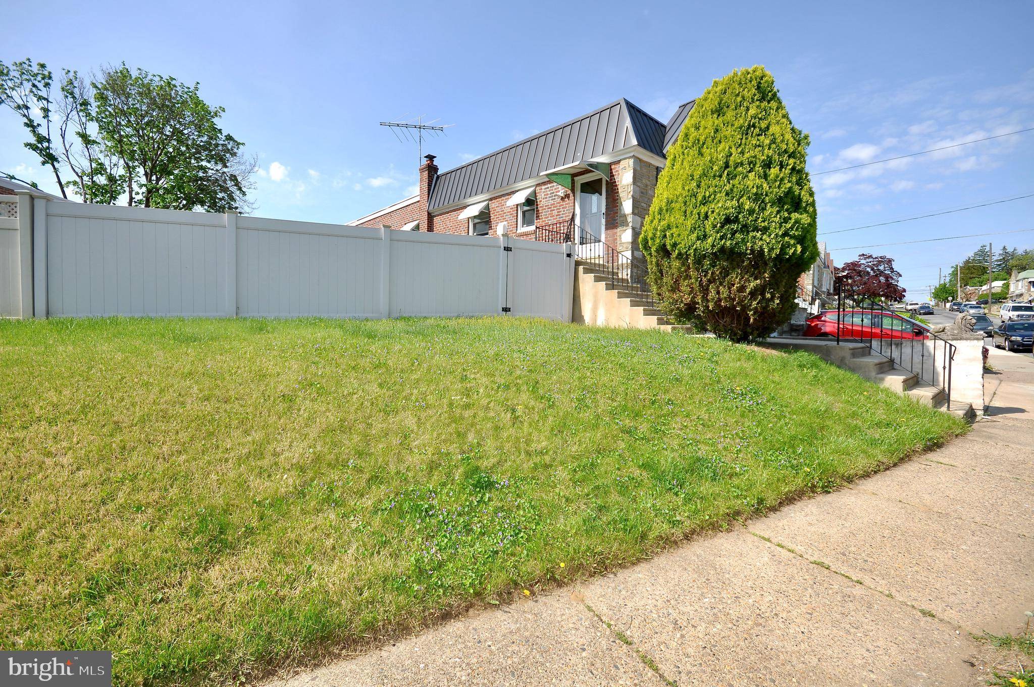 Philadelphia, PA 19136,8223 COLFAX ST