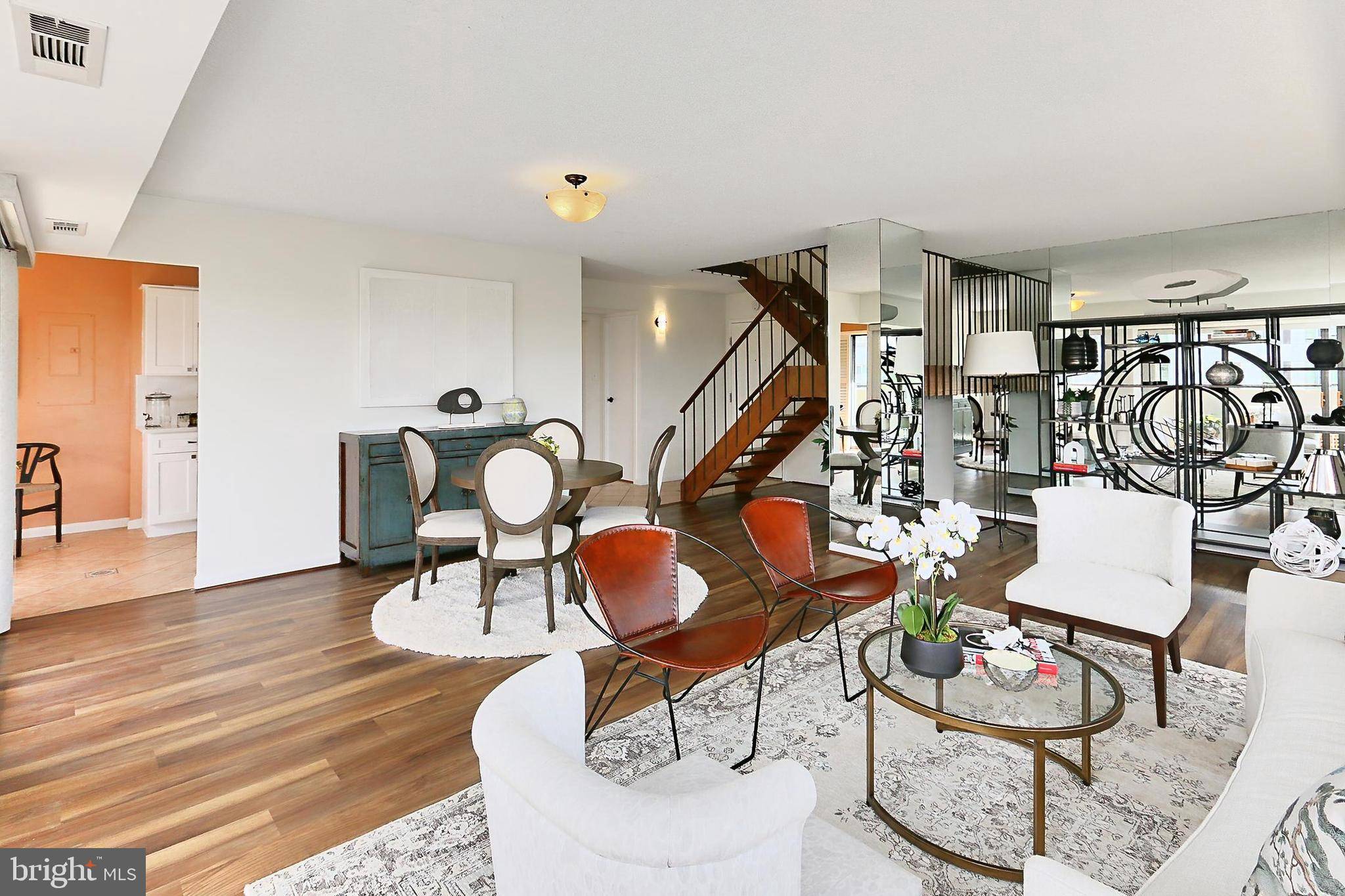 Arlington, VA 22204,5300 COLUMBIA PIKE #902