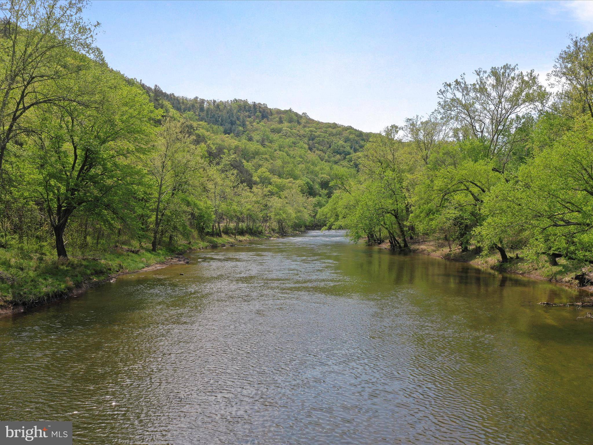 Great Cacapon, WV 25422,13688 CACAPON RD
