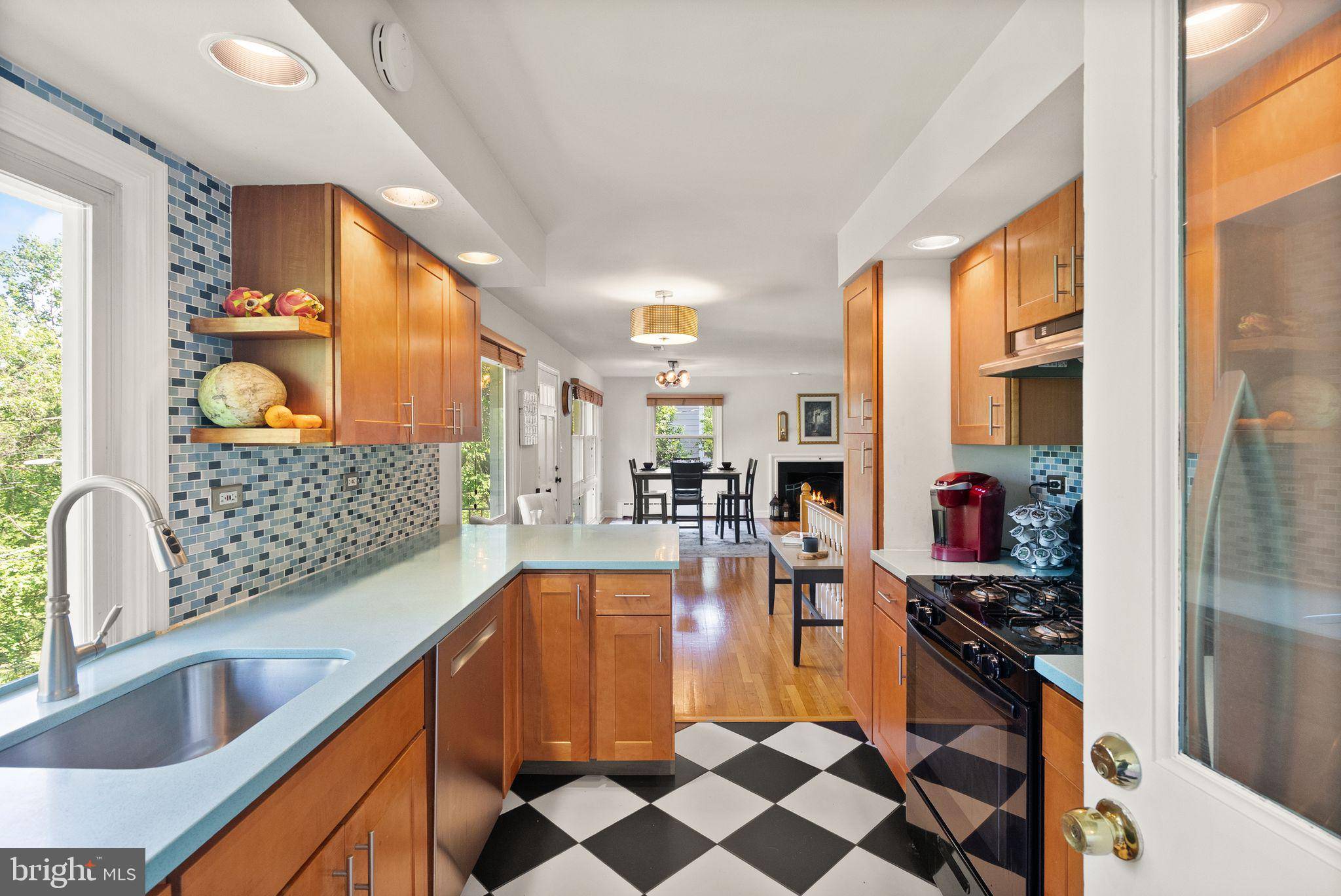 Arlington, VA 22205,866 N ARLINGTON MILL DR