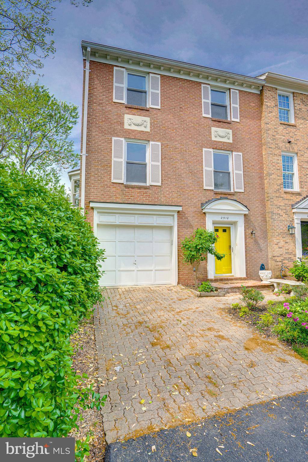 Arlington, VA 22207,2510 N HARRISON ST
