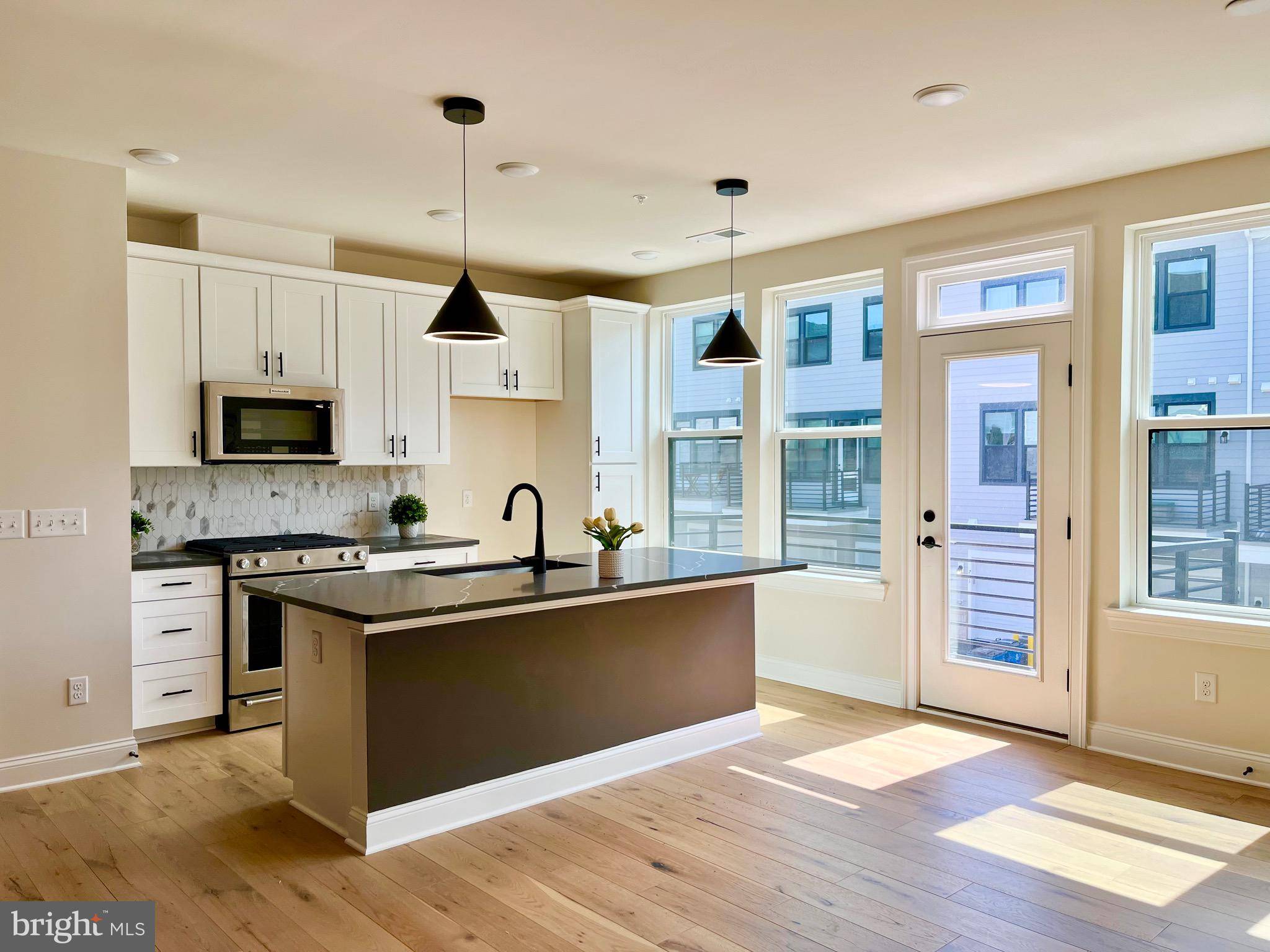 Princeton Junction, NJ 08550,805 SHAY CT