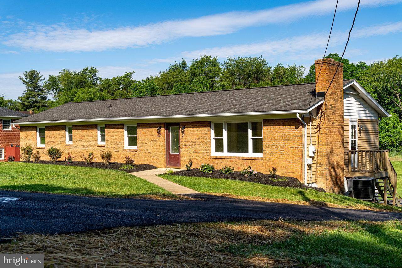 New Market, VA 22844,192 JACKSON AVE