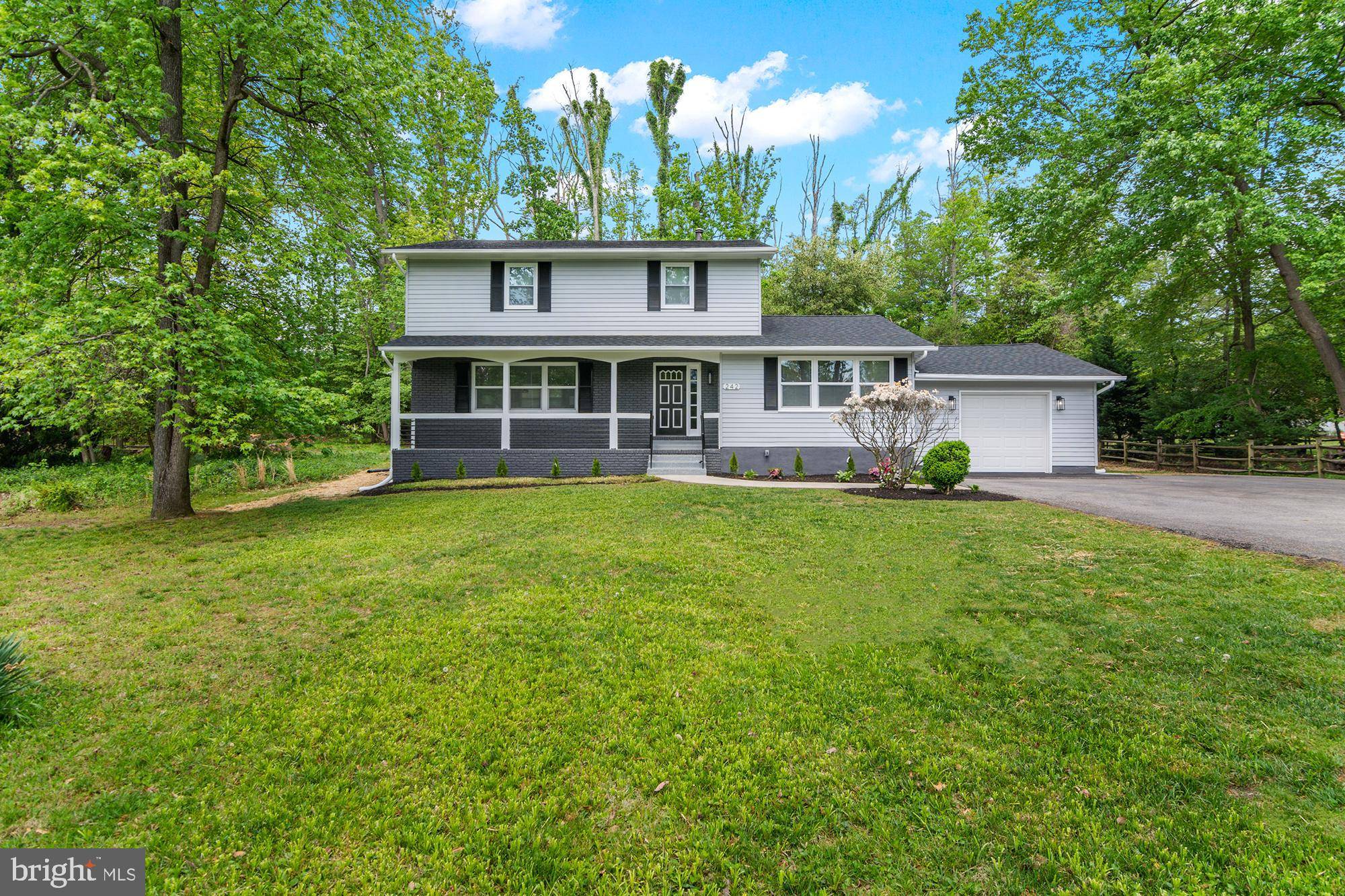 Pasadena, MD 21122,242 FALCON DR