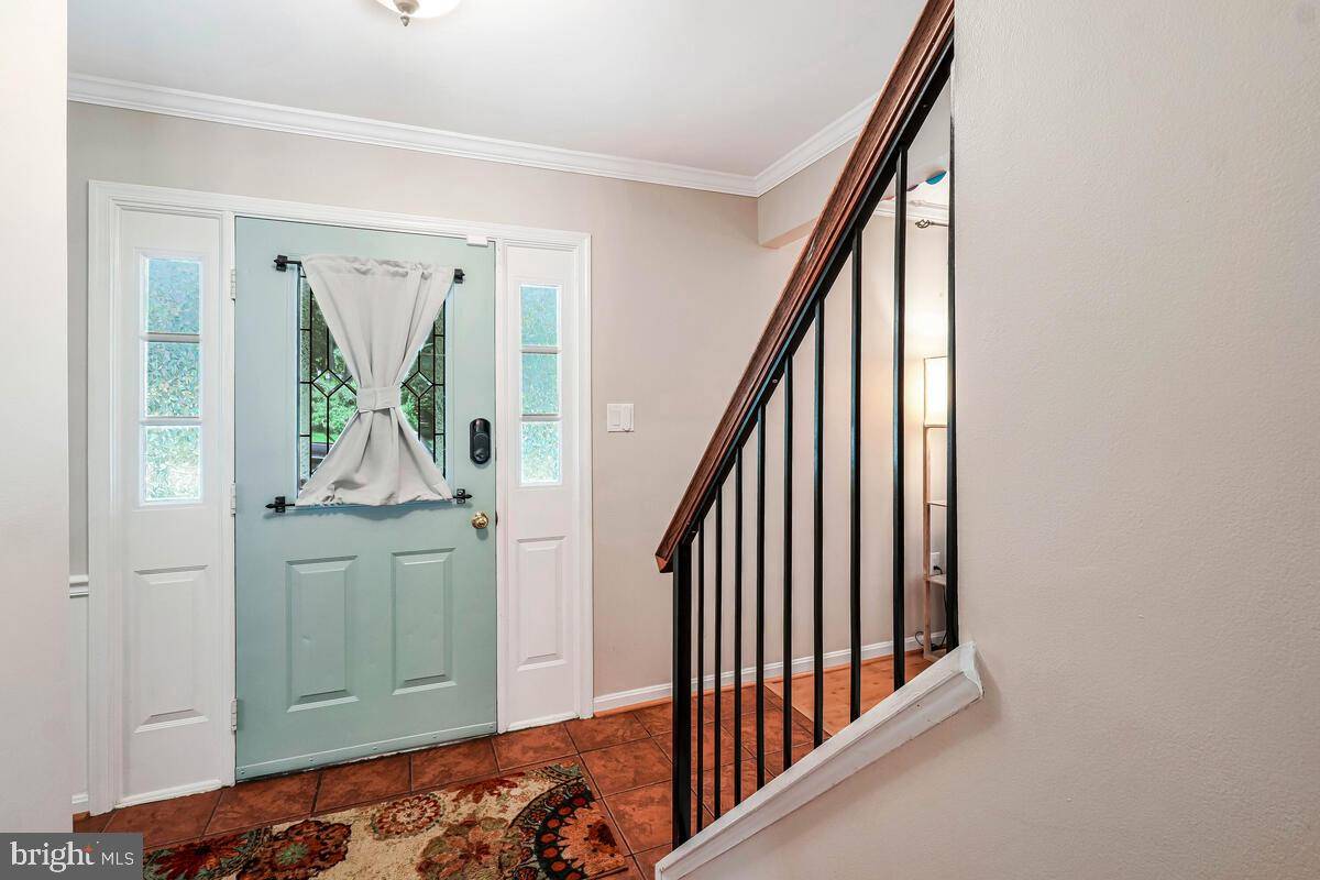 Waldorf, MD 20603,3044 EUTAW FOREST DR