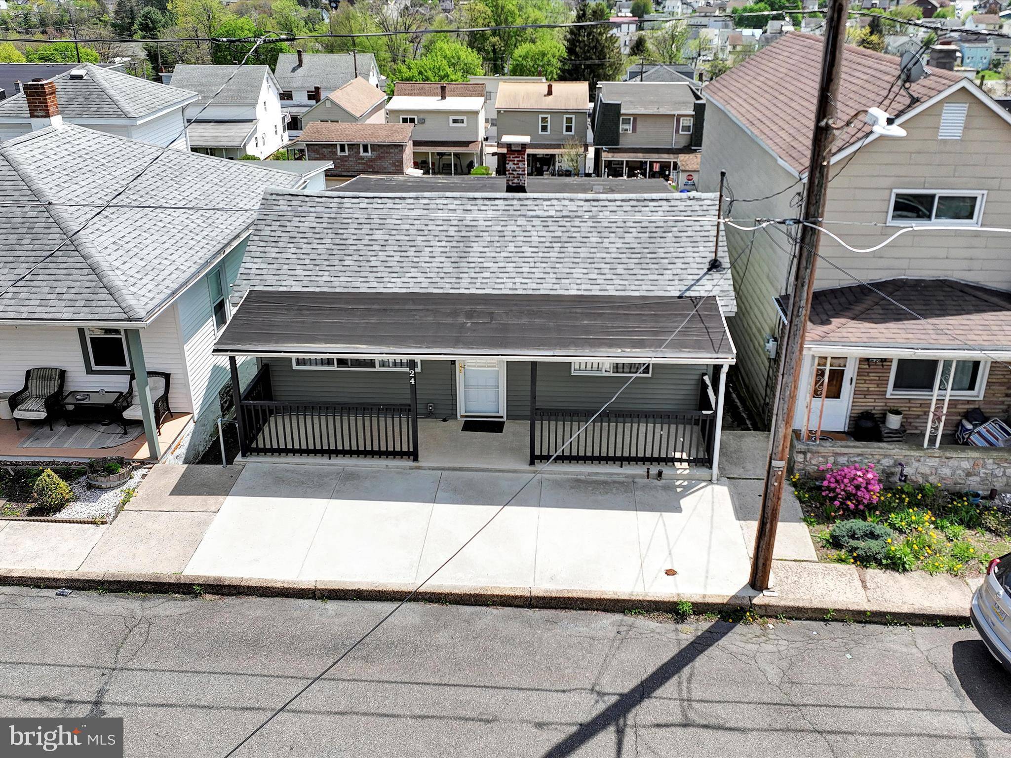 Nesquehoning, PA 18240,24 W GARIBALDI AVE