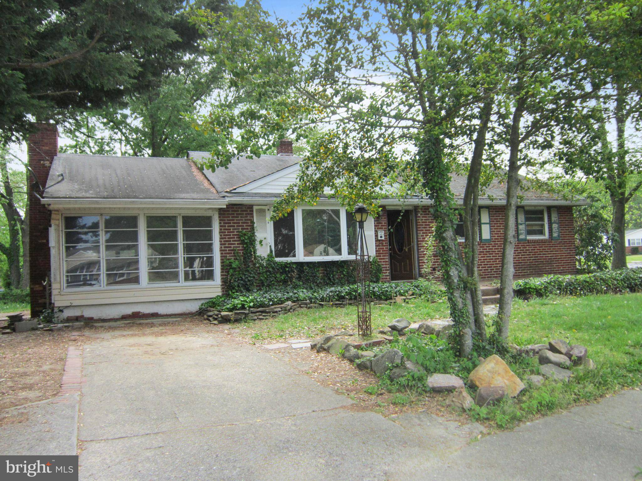 Woodbury, NJ 08096,306 MAY CT