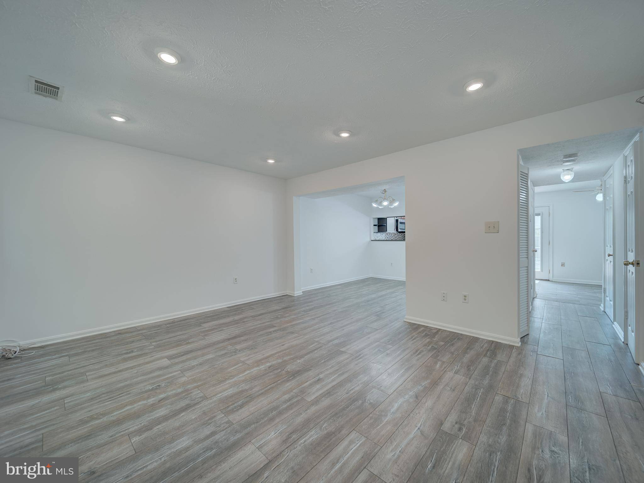 Waldorf, MD 20603,6325 DEERWOOD CT