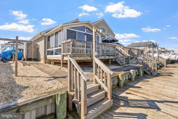 Manahawkin, NJ 08050,148 CATHERINE LN