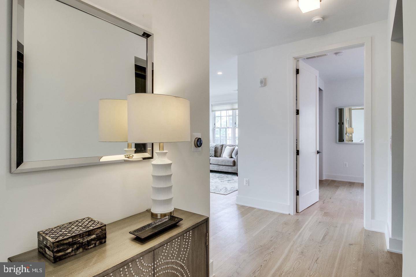 Alexandria, VA 22314,521 N WASHINGTON ST #201