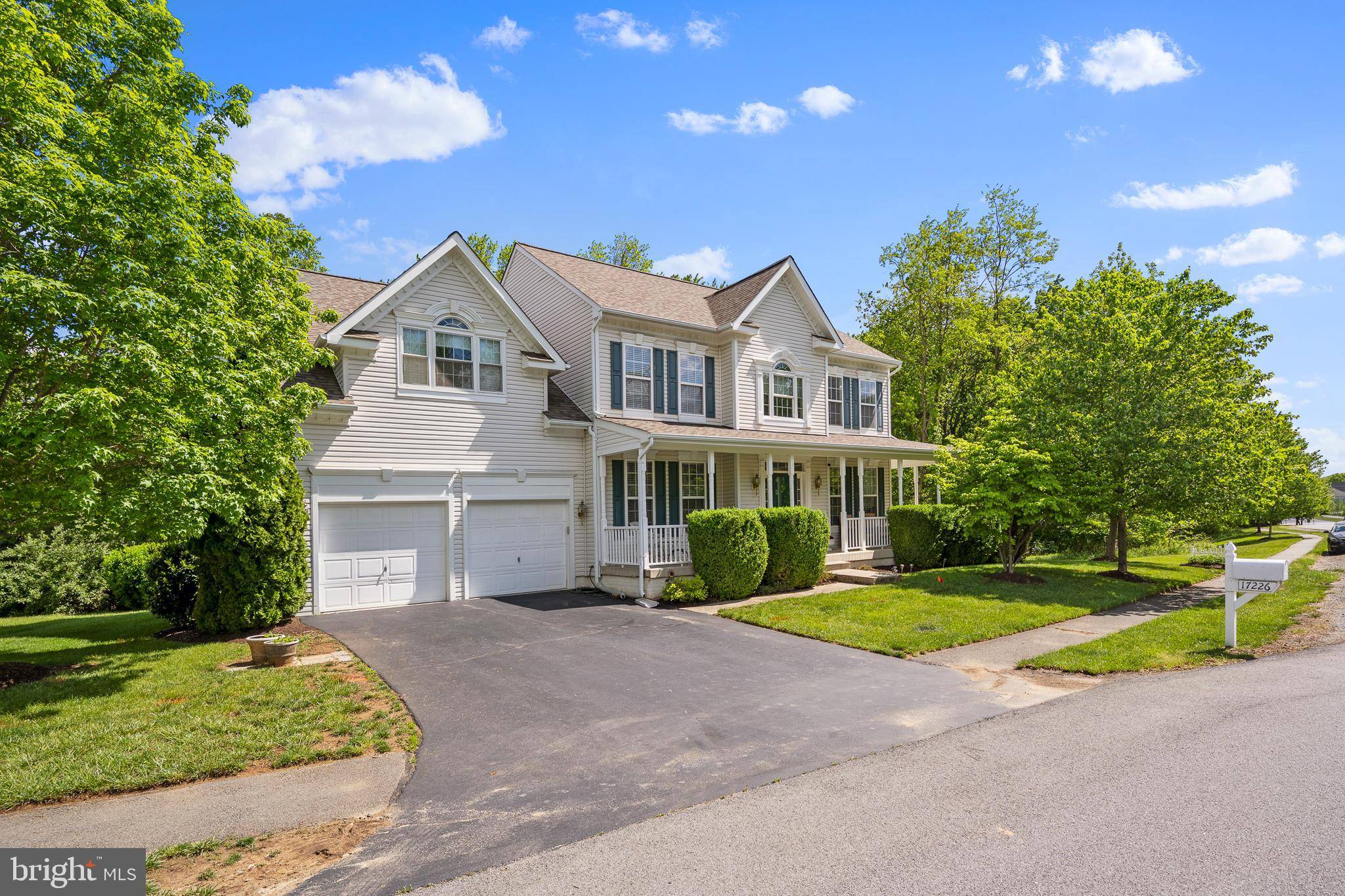 Round Hill, VA 20141,17226 GREENWOOD DR